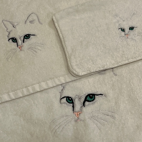 R.A. Briggs VTG White Towel Set of 3 Cat Face Print read description. - Picture 2 of 12
